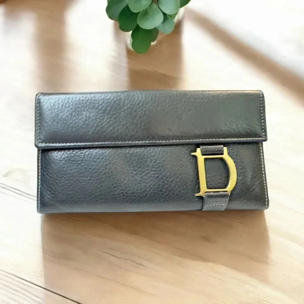🖤Christian Dior🖤 | 2001 Black Pebbled Leather Trifold Long Wallet